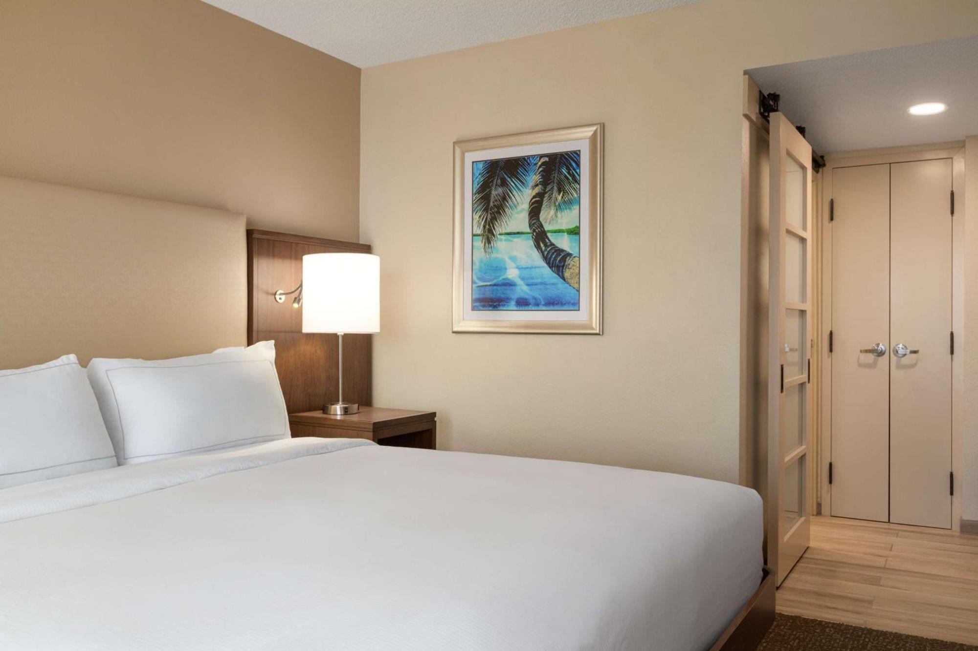 Doubletree By Hilton Fort Myers At Bell Tower Shops Exterior foto